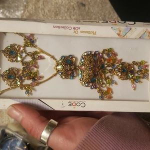 Vintage erring and necklace set new in box still